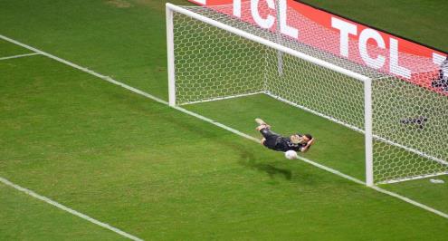 إبداع إيميليانو مارتينيز.. واحتفالات الأرجنتين بالتأهل لنهائي كوبا (فيديو)